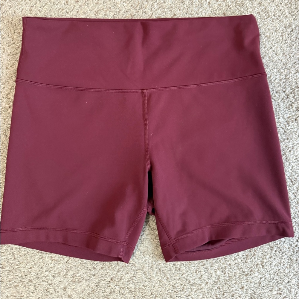 lululemon Wunder Train High-Rise Short 6" in
Red Merlot